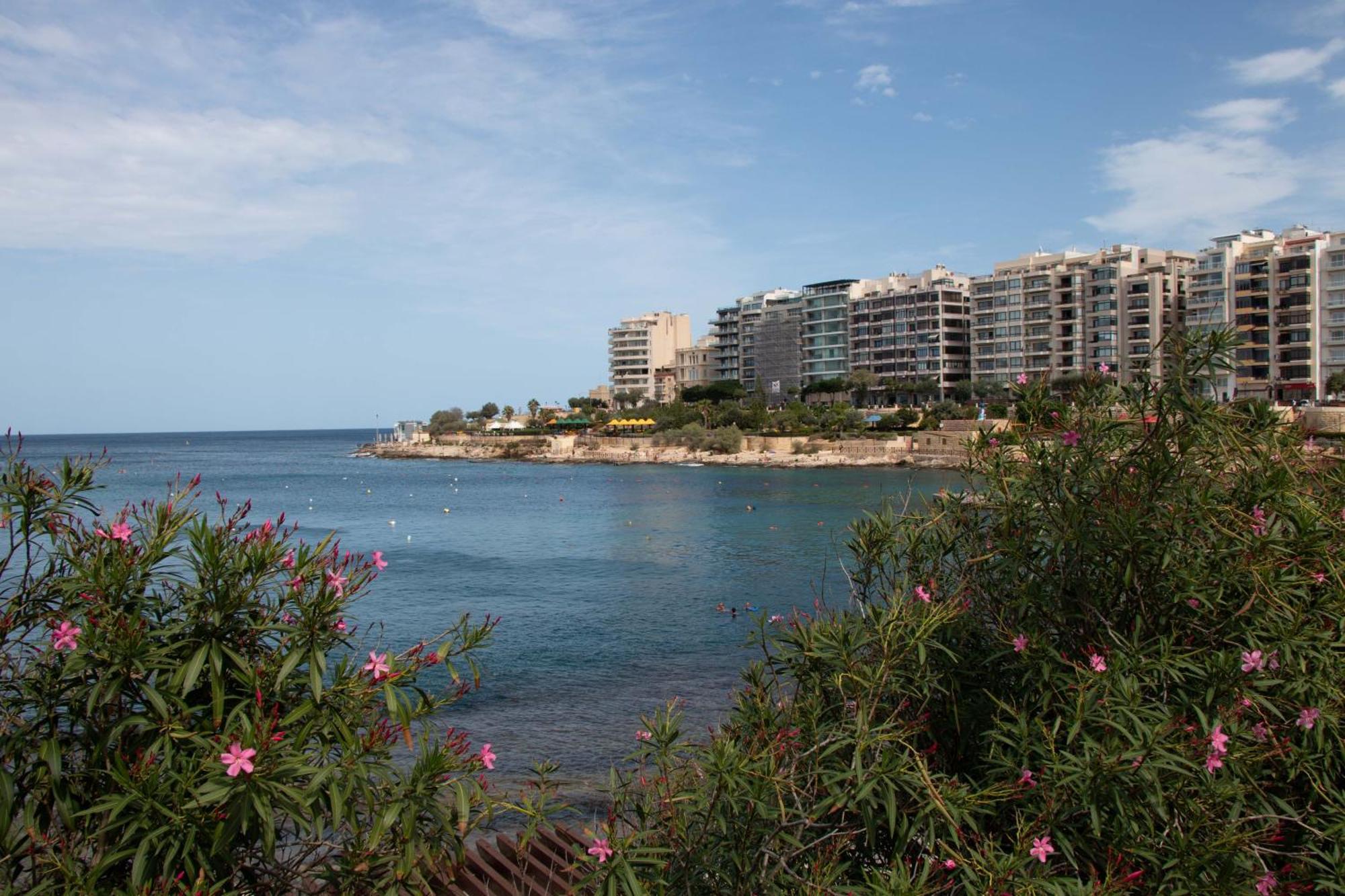 סליאמה 4Br Home In Prime Location Just Off The Promenade By 360 Estates מראה חיצוני תמונה
